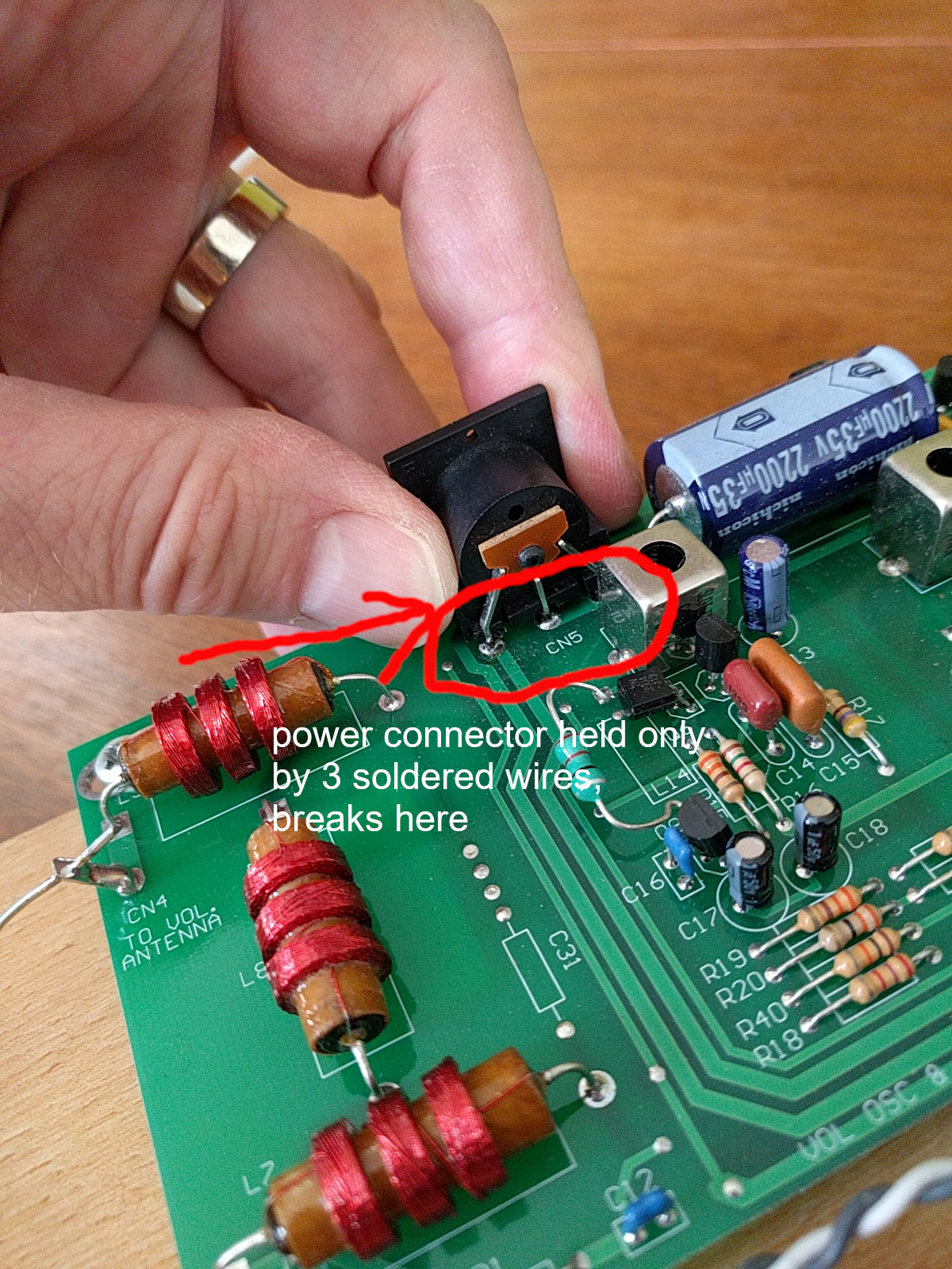 theremin power connector.jpg